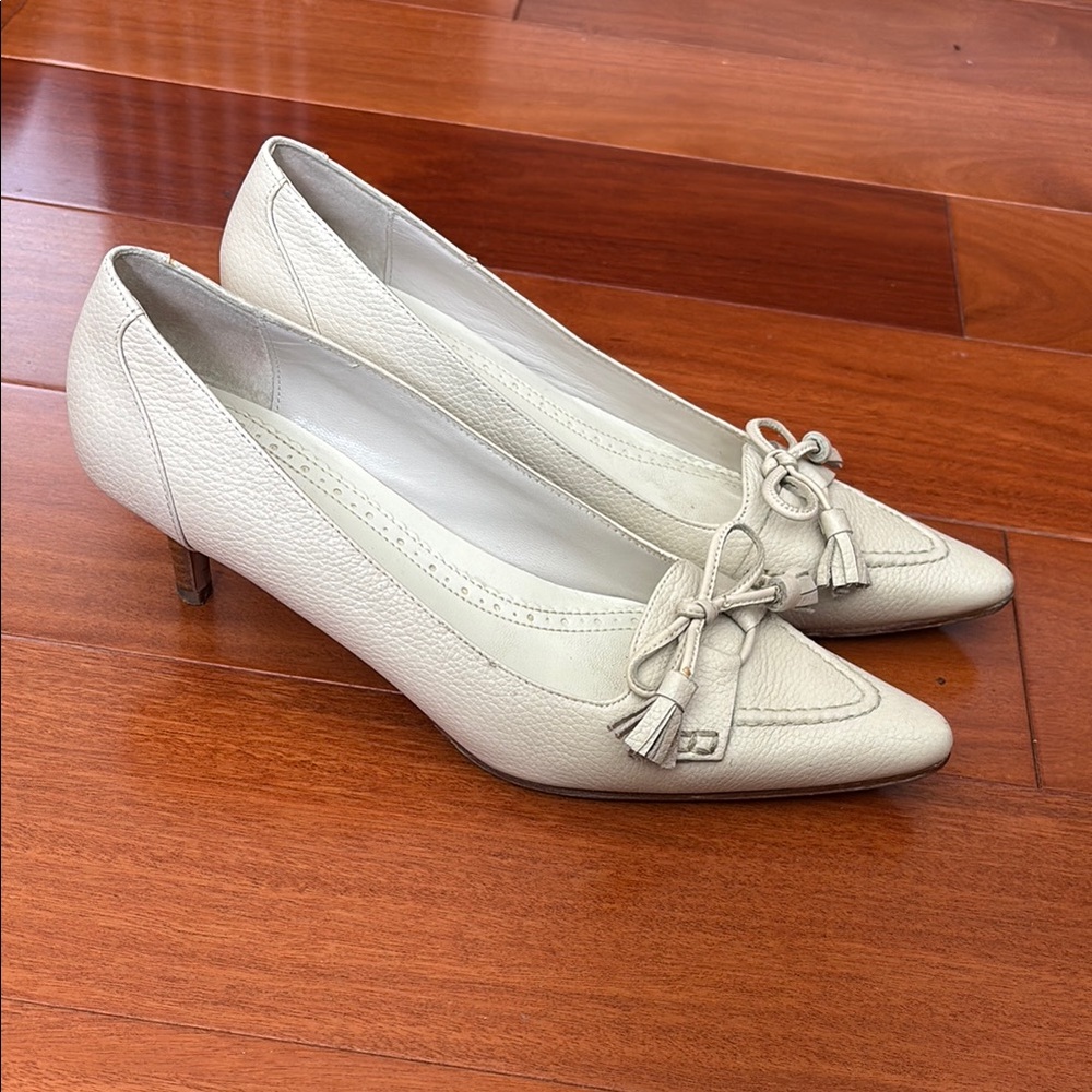 Brooks Brothers 346 Cream Leather Women's Heels with Tassel Bow